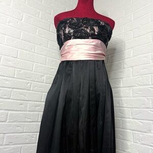 Women Speechless Black/Pink Lace Short Formal Strapless Dress Size 9